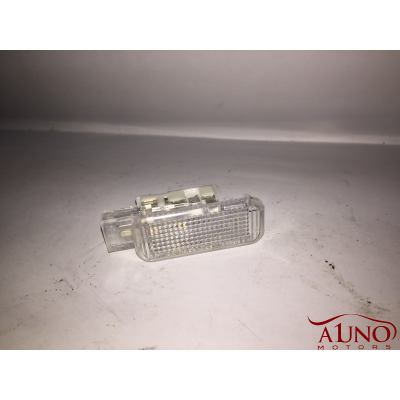 luz de Cortesía Audi A3 1